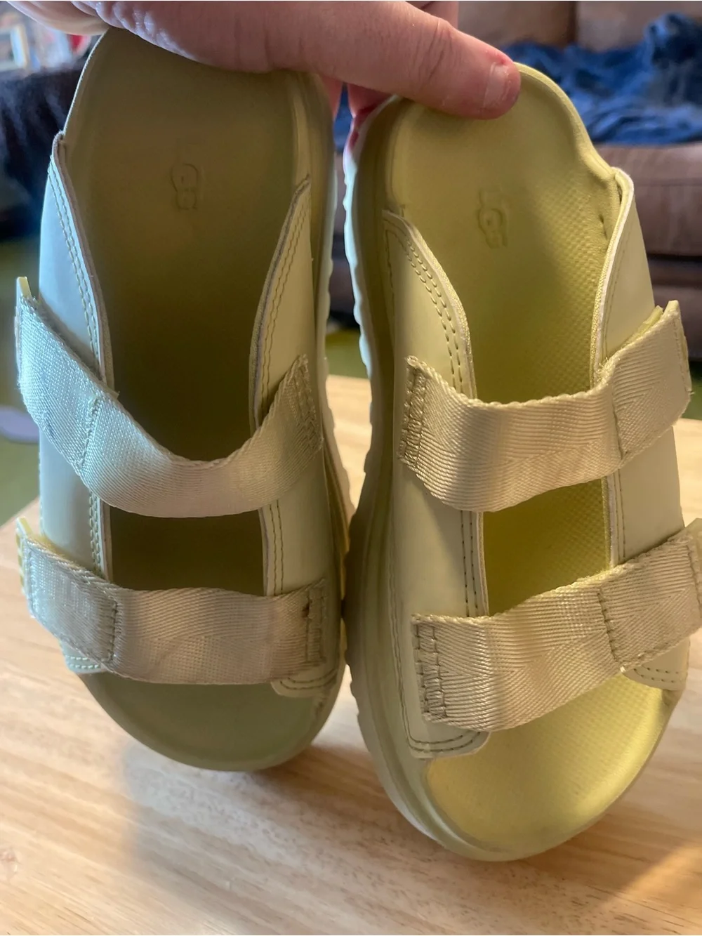 UGG Yellow Slide Sandals Teens Hook & Loop Straps Synthetic Upper Size 3